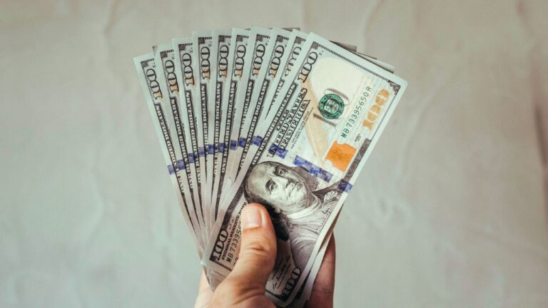 Se vende el Dólar en 19.35 pesos en bancos de la CDMX