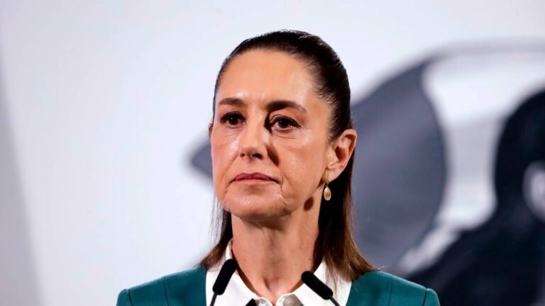 Médicos cubanos no desplazan trabajo de especialistas mexicanos: Sheinbaum