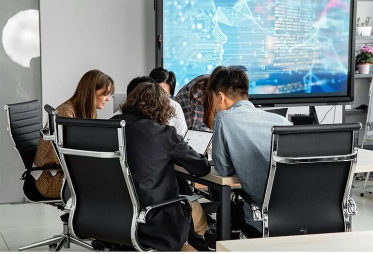 La digitalización redeﬁne al sector asegurador: 20% de las pólizas en México ya se contratan en línea