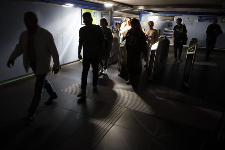 Apagón en España, Portugal y Francia; ¿un ciberataque o una sobrecarga en el sistema?