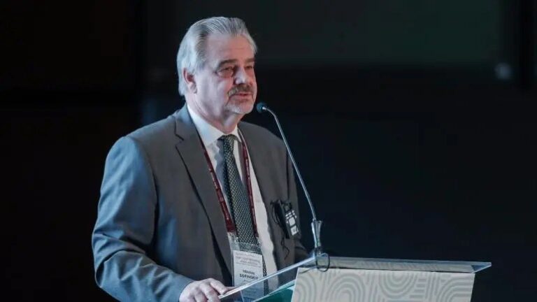 Rusia busca elevar comercio e inversión en México frente a aranceles de Trump