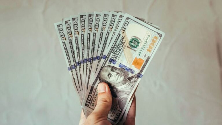 Precio del dólar hoy, 25 de abril de 2025: así amaneció el tipo de cambio