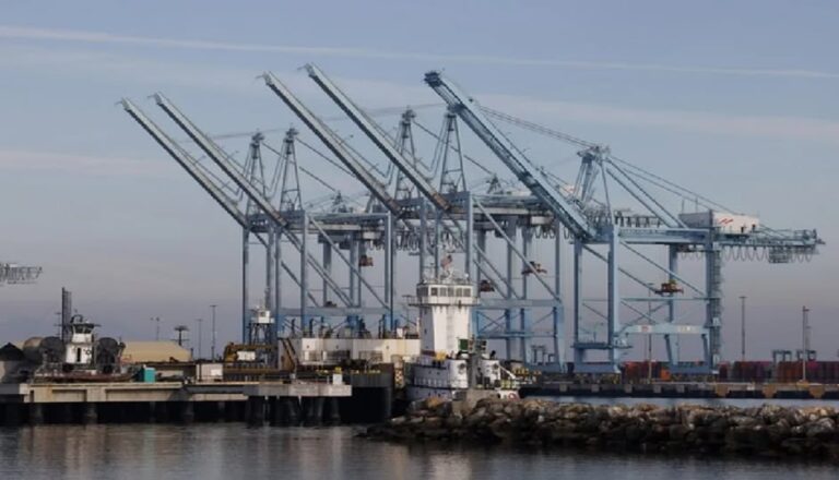 China sube los aranceles sobre bienes de EE.UU. hasta el 125 % y afirma que no irá a más