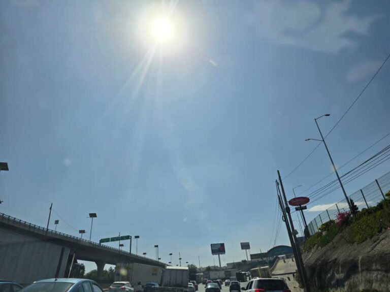 Alertan por altas temperaturas durante la tarde en la CDMX