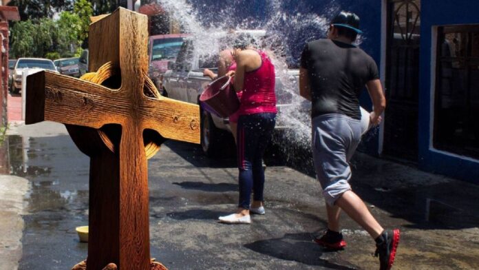 Sábado de Gloria: la multa de 11,300 pesos por tirar agua en este municipio del Edomex