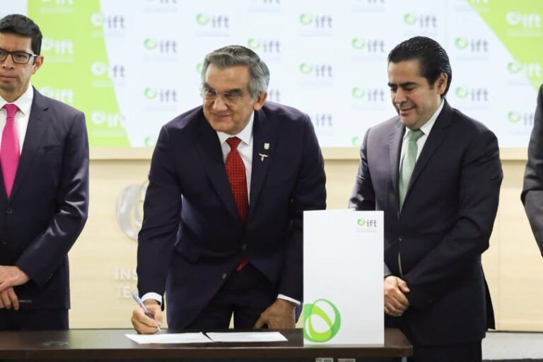 Entrega IFT concesiones de Radio y TV a Tamaulipas