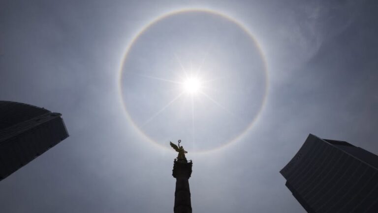 Bellas postales: Raro fenómeno sorprendió hoy a CDMX