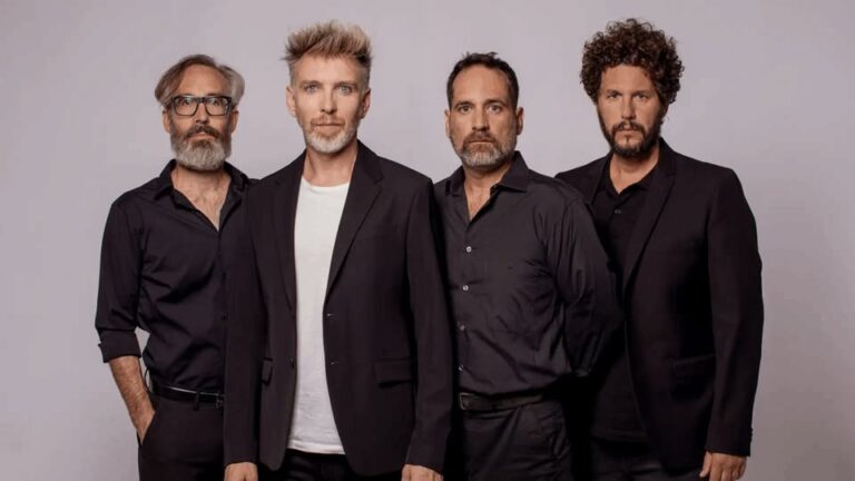 Elefantes inicia En México la gira por los 25 años de azul, uno de los discos más trascendentales del rock en español