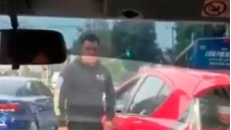Graban a presunto ‘montachoques’ amenazando a víctimas en avenida Cuitláhuac