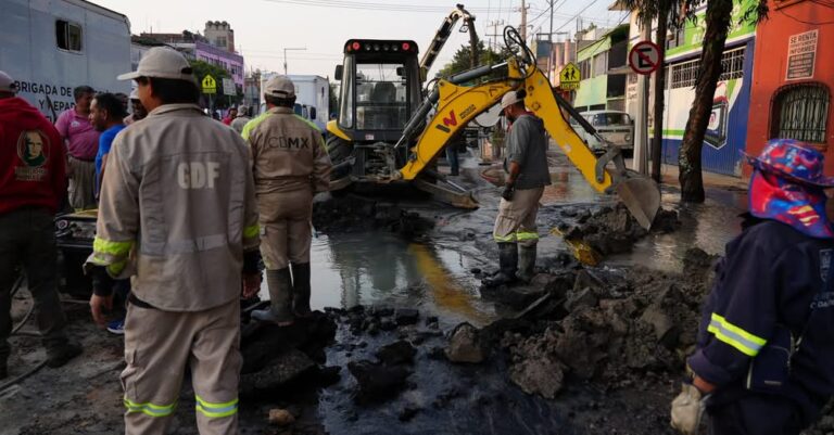 Fuga masiva en Venustiano Carranza deja sin agua a cinco colonias