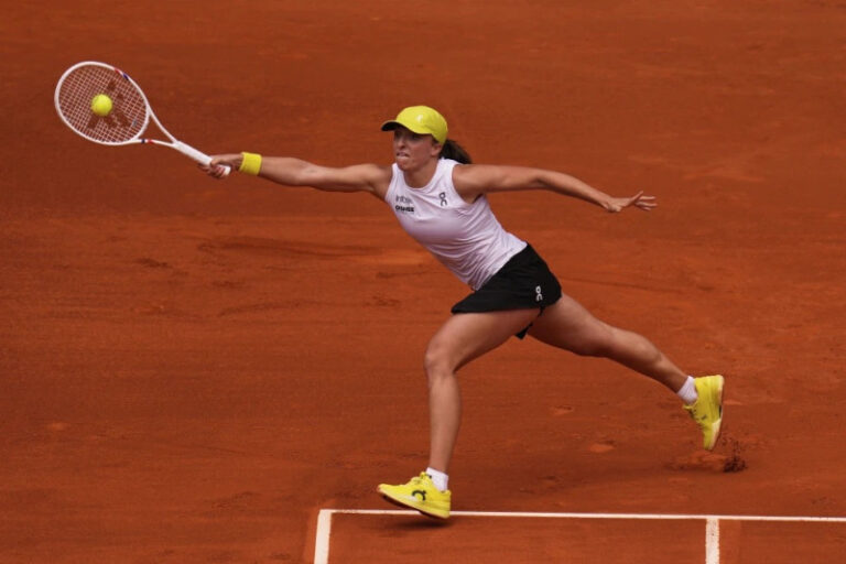 Swiatek dice adiós a su reinado en Roma