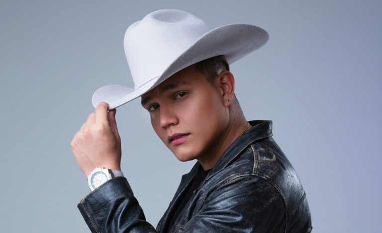 Tunjo, la nueva voz colombiana que conquista México con dos sencillos que ya laten en el corazón del país a ritmo de regional mexicano