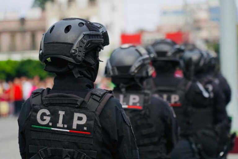 Despliegan operativo tras presunta balacera en colonia Magisterial Vista Bella en Tlalnepantla