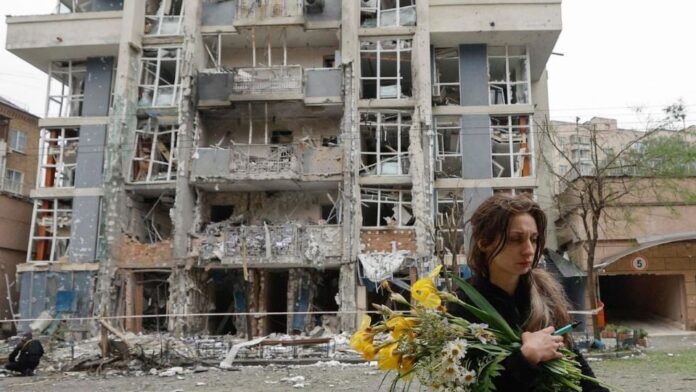 La paz no llega a Ucrania: Rusia lanza su mayor ataque aéreo; deja 12 muertos