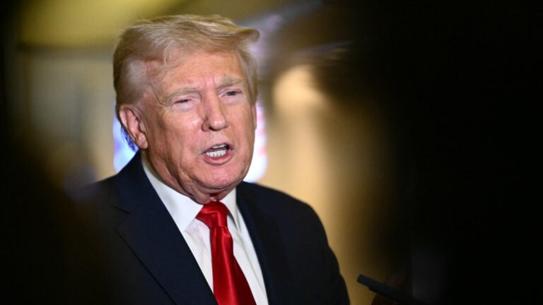 Rusia y Ucrania ya negocian fin de la guerra: Trump, tras llamada con Putin