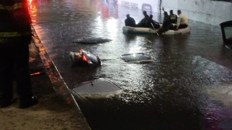 Lluvias generan inundaciones, caos vial y afectaciones en el Metro en el Valle de México