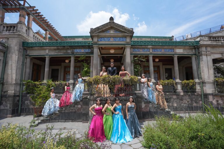 Fundación OCESA celebra a 47 jóvenes quinceañeras con una gran velada en su iniciativa “Mis XV años”