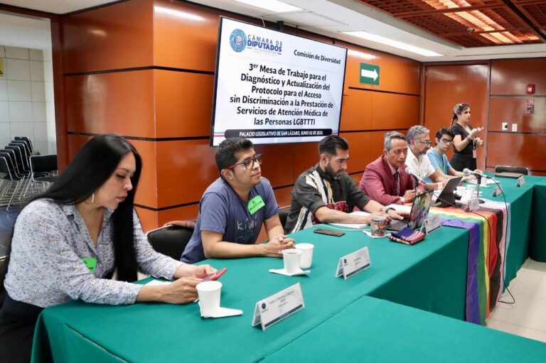 La Comisión de Diversidad realiza tercera mesa de trabajo del protocolo de salud para poblaciones LGBTTTIQ+