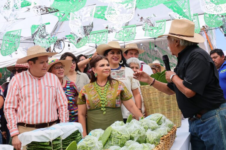 Reconocemos la sabiduría milenaria que ha transformado la piedra en cultivo y la lava en vida”: Clara Brugada