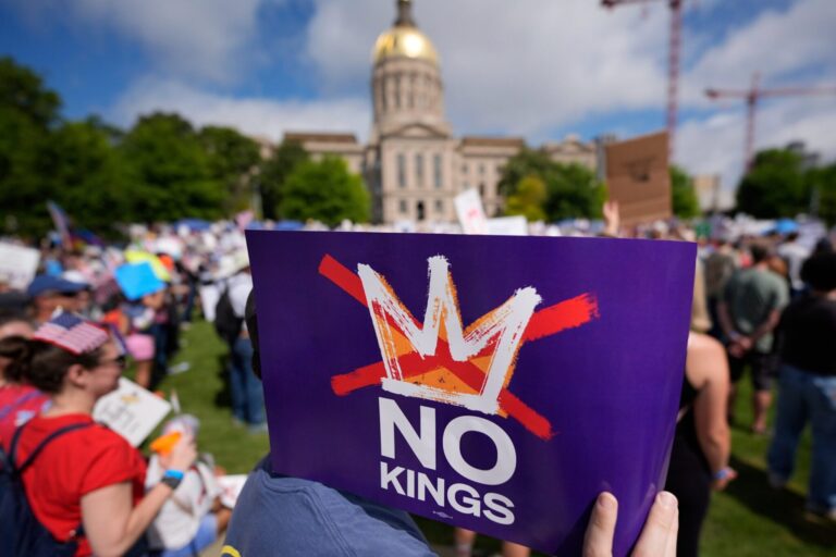 Trump celebra 79 años con desfile y harán protestas No Kings en EU este 14 de junio