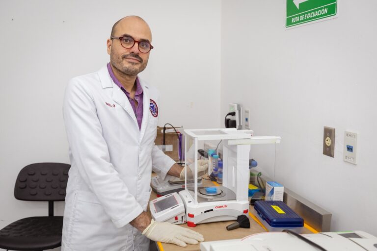 El herpes zóster puede prevenirse y tratarse a tiempo, pero es fundamental no automedicarse” advierte el investigador del IPN