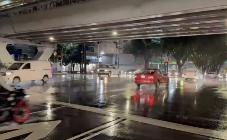 🔴 Gobierno de la CDMX activa Plan de Emergencia por intensas lluvias; Metro Línea A suspendido y 69 encharcamientos reportados