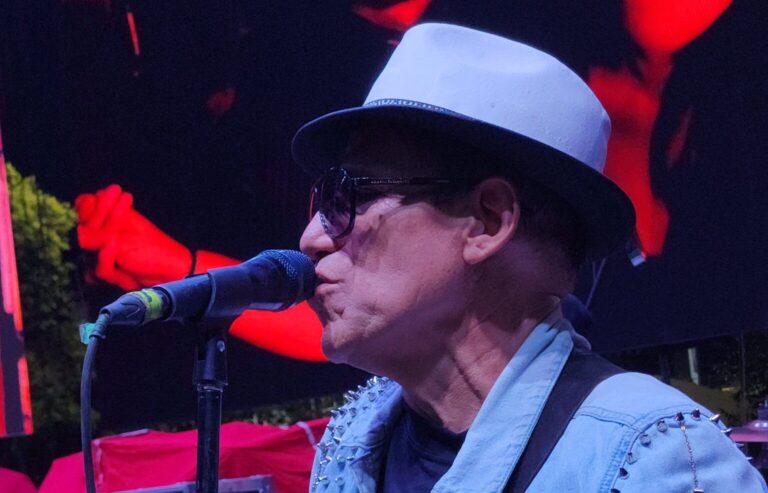 Juan Hernández y la vida que nunca fue inútil: el rock mexicano, el barrio y una autobiografía que arde