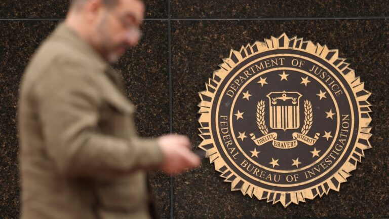 Revela EU: hacker del Cártel de Sinaloa espió a funcionario del FBI; usó cámaras de la CDMX