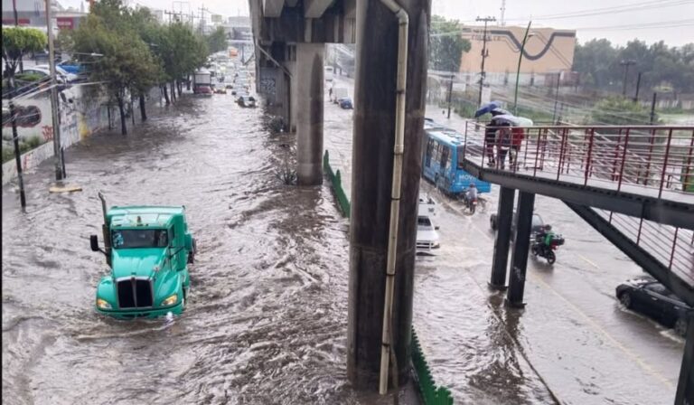 Erick provocará lluvias torrenciales, viento y oleaje elevado en el sur