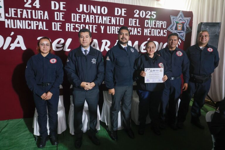 Los paramédicos son verdaderos héroes de Neza: Adolfo Cerqueda