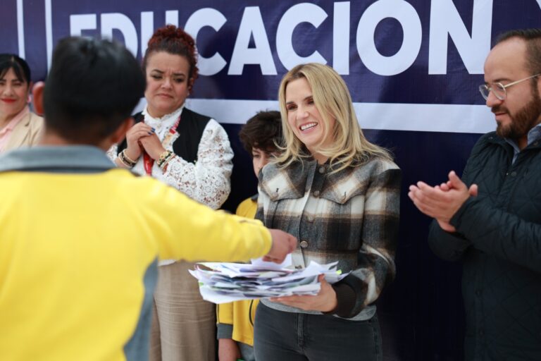 Trabajamos 24/7 para que nuestras niñas y niños cuenten con escuelas dignas: Romina Contreras