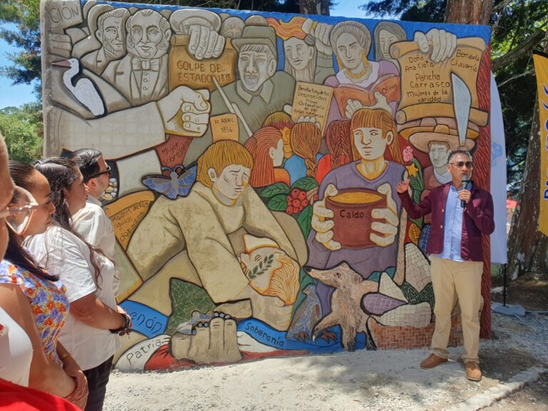 Arte mexicano une a Costa Rica y México con mural en honor a Doña Ana Cleto en Paraíso de Cartago