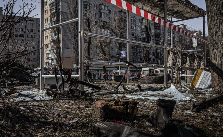 EE.UU. lanza ataque aéreo contra instalaciones nucleares en Irán