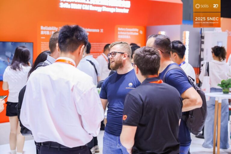 SOLIS celebra 20 aniversario con innovaciones únicas en SNEC
