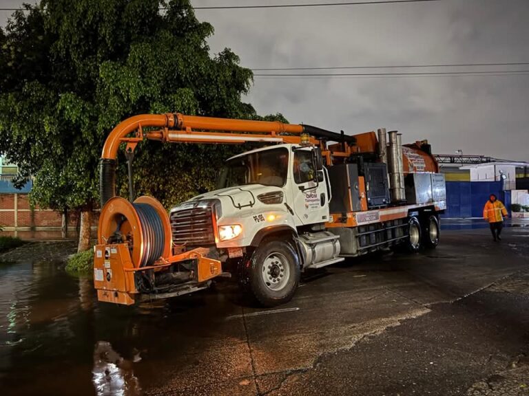 Tlalnepantla atiende afectaciones por fuertes lluvias