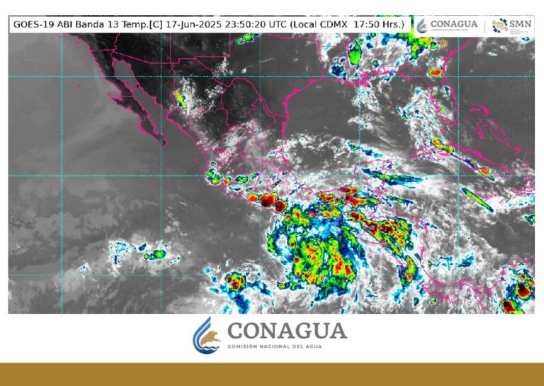 Tormenta tropical Erick provoca intensas lluvias y oleaje en el Pacífico sur mexicano