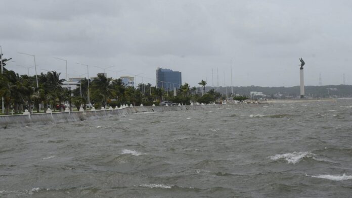 Hay probabilidad de desarrollo ciclónico en costas de Oaxaca y Chiapas; podría formarse el huracán Barbara