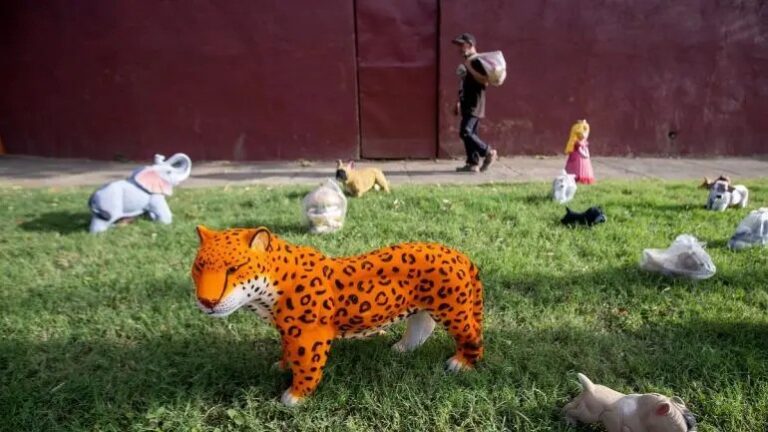 Artesanos de Puebla ‘conquistan’ con su arte y cultura las calles de Managua