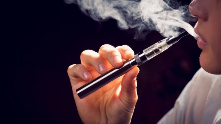 Piden aprobar regularización de vaporizadores en leyes secundarias de la reforma constitucional