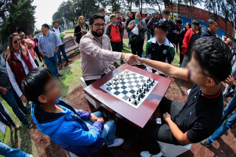 💡 Sin sacrificar calidad, estamos transformando nuestras comunidades con obras que sí se ven: Isaac Montoya Márquez