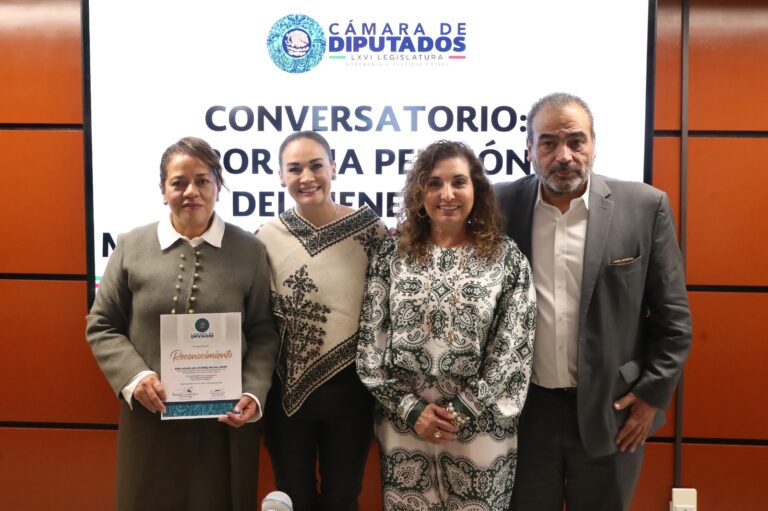 Se realiza conversatorio “Por una Pensión del Bienestar más allá de las fronteras”, a fin de incluir a connacionales en programas sociales