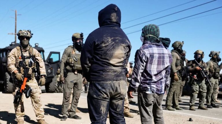 Trabajador mexicano se encuentra en estado crítico tras redada migratoria en granja de California