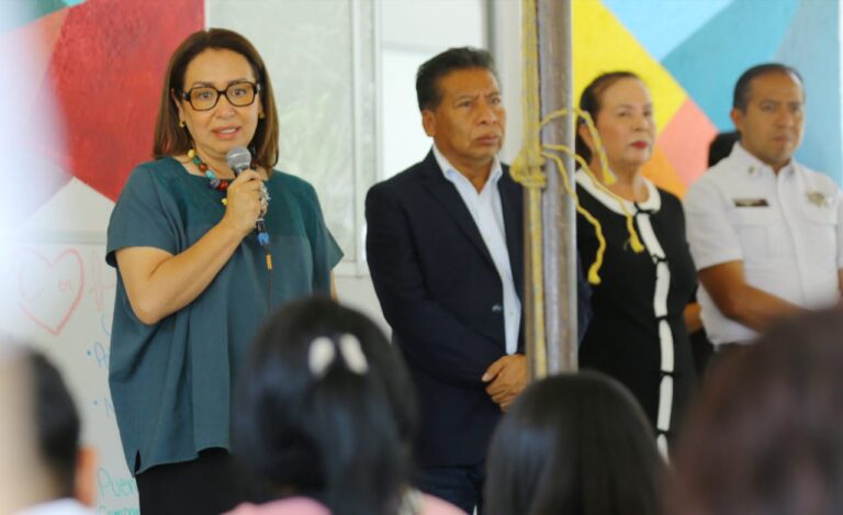 “Este centro es para volver a estructurar a nuestros hijos en la familia”: Azucena Cisneros