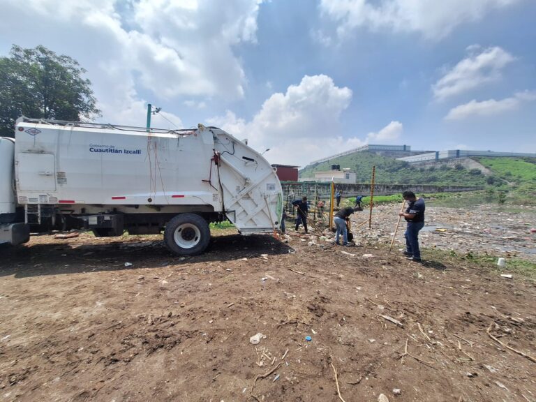 Realizan desazolve en presa El Ángulo para prevenir inundaciones en Cuautitlán Izcalli