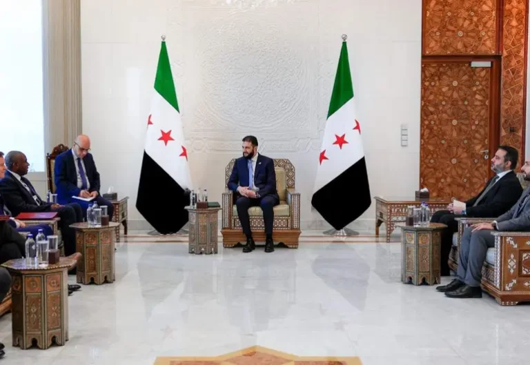 Reino Unido anuncia el restablecimiento de relaciones diplomáticas con Siria