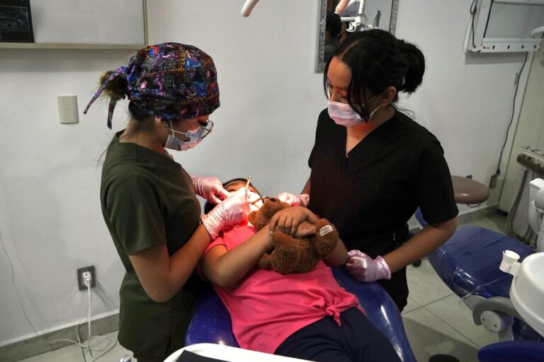 Invertir en la niñez es asegurar el futuro de Neza: Adolfo Cerqueda