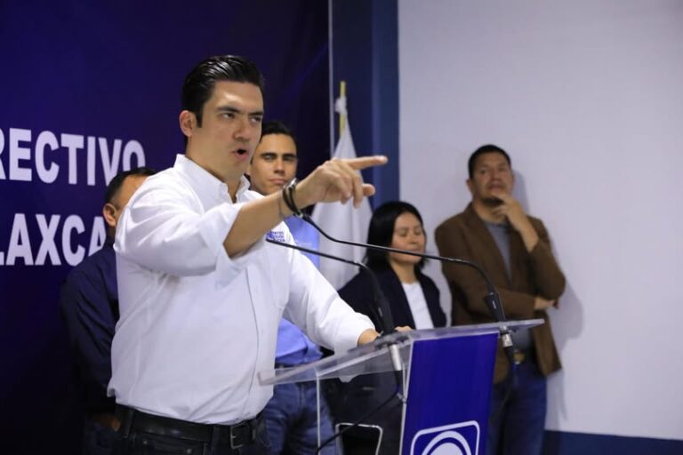 Reforma electoral pondrá en riesgo la democracia: PAN