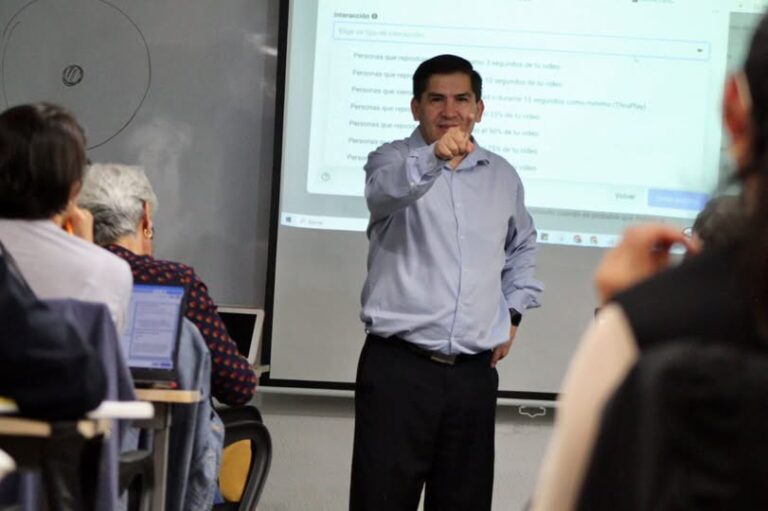 Revoluciona tu pyme con Inteligencia Artificial