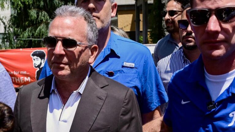 Enviado de Trump se reúne en Israel con familias de rehenes cautivos en Gaza