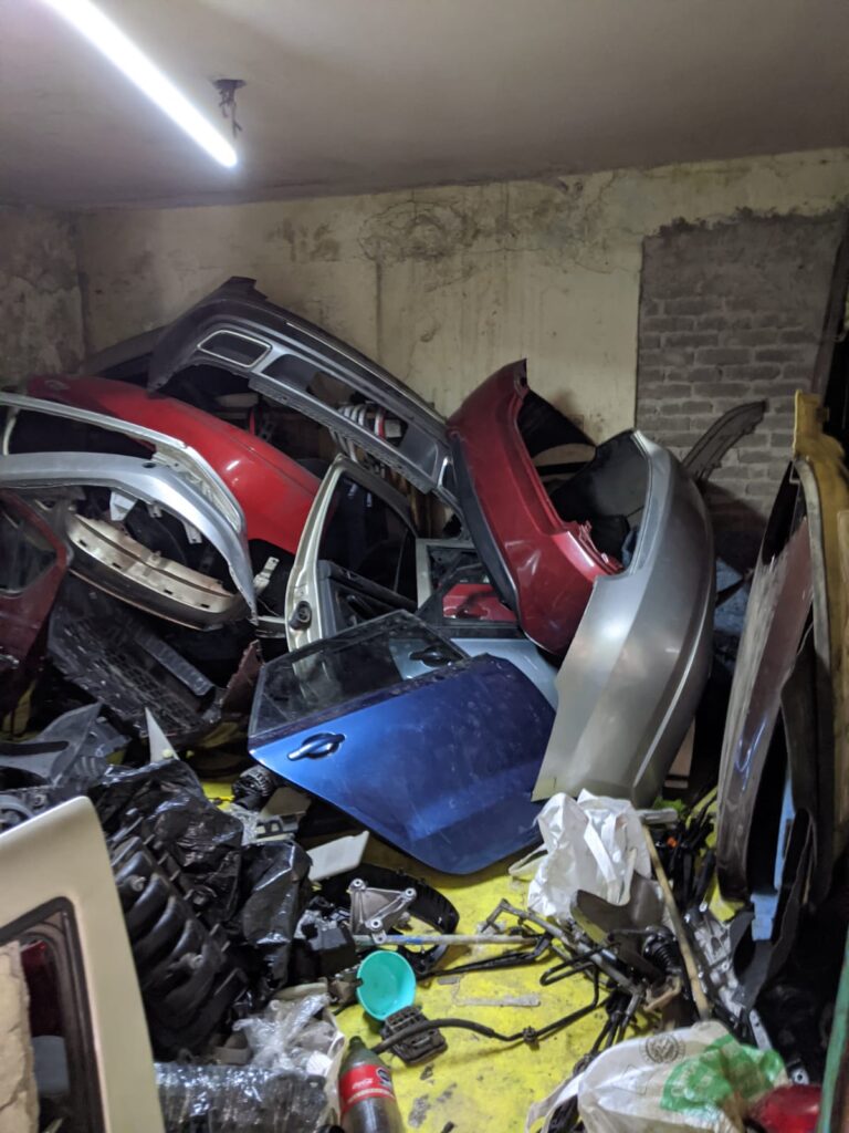 🚨 Cateo en Nezahualcóyotl: aseguran dos toneladas de autopartes robadas en la colonia Benito Juárez III